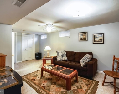 5710 Fenwick Drive - Photo Thumbnail 8