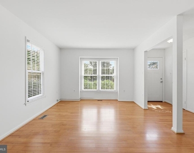 10320 Colony Park Drive - Photo Thumbnail 4
