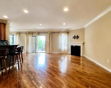 8435 Peace Lily Court - Photo Thumbnail 25