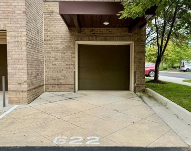 8435 Peace Lily Court - Photo Thumbnail 15