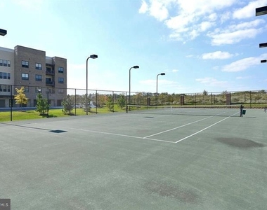 8435 Peace Lily Court - Photo Thumbnail 22