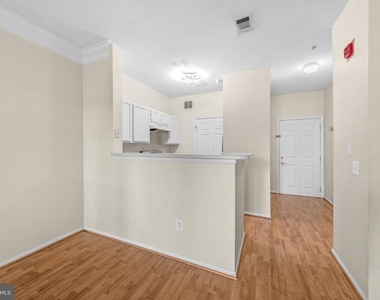 1580 Spring Gate Drive - Photo Thumbnail 24