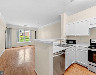 1580 Spring Gate Drive - Photo Thumbnail 25