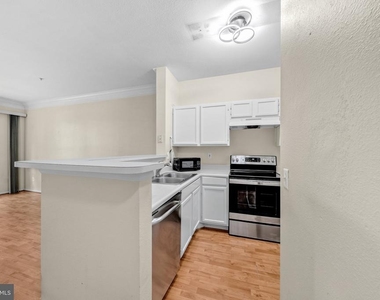 1580 Spring Gate Drive - Photo Thumbnail 26