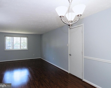 7125 Vantage Drive - Photo Thumbnail 10