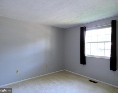 7125 Vantage Drive - Photo Thumbnail 17