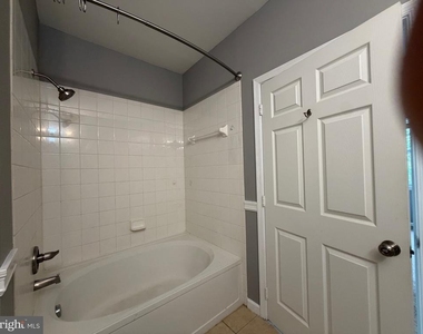 12945 Centre Park Circle - Photo Thumbnail 11