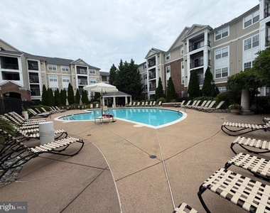 12945 Centre Park Circle - Photo Thumbnail 2