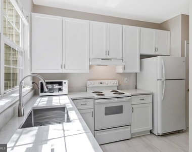 6490 Tayack Place - Photo Thumbnail 14