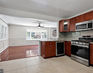 6508 Berkshire Drive - Photo Thumbnail 18