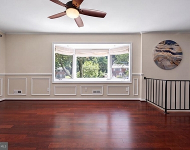 6508 Berkshire Drive - Photo Thumbnail 13