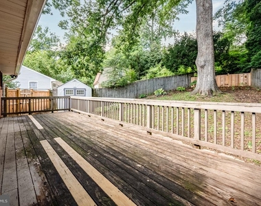 6508 Berkshire Drive - Photo Thumbnail 39