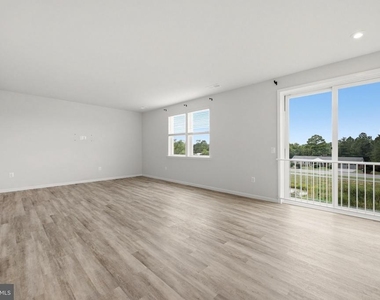 102 Curtain Fall Drive - Photo Thumbnail 20