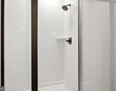 102 Curtain Fall Drive - Photo Thumbnail 10