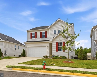 102 Curtain Fall Drive - Photo Thumbnail 5