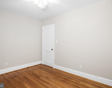 1213 Stafford Avenue - Photo Thumbnail 13