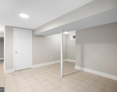 1213 Stafford Avenue - Photo Thumbnail 17