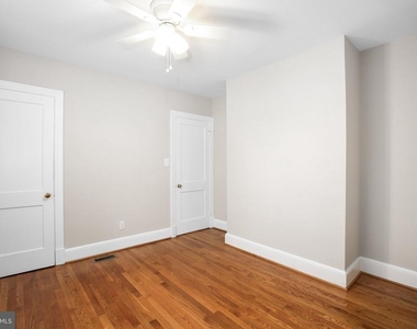 1213 Stafford Avenue - Photo Thumbnail 10