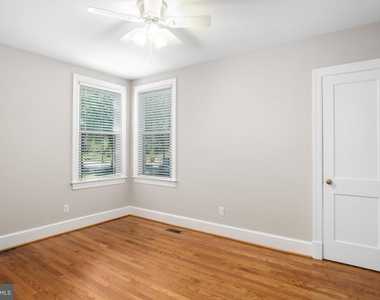 1213 Stafford Avenue - Photo Thumbnail 12