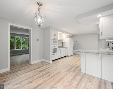 813 Leeds Manor Lane - Photo Thumbnail 7