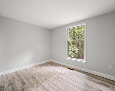 813 Leeds Manor Lane - Photo Thumbnail 11