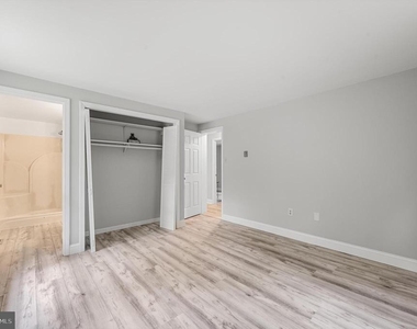 813 Leeds Manor Lane - Photo Thumbnail 17