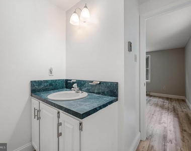 813 Leeds Manor Lane - Photo Thumbnail 19
