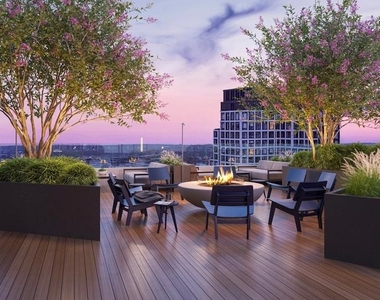 2050 S Bell Street - Photo Thumbnail 10