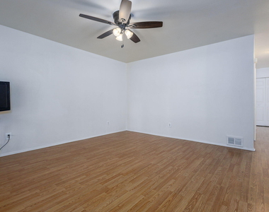 164 Westway Street - Photo Thumbnail 3