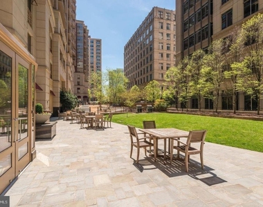 888 N Quincy Street - Photo Thumbnail 17