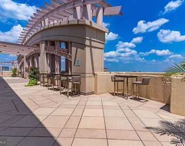888 N Quincy Street - Photo Thumbnail 16