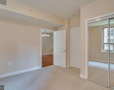 888 N Quincy Street - Photo Thumbnail 10