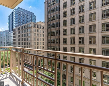 888 N Quincy Street - Photo Thumbnail 14