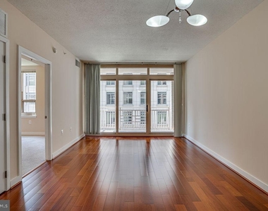 888 N Quincy Street - Photo Thumbnail 8