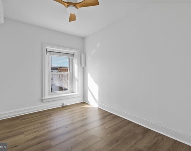 3869 Terrace Street - Photo Thumbnail 3