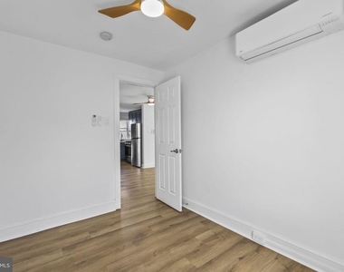 3869 Terrace Street - Photo Thumbnail 2