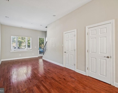 1456 E Columbia Avenue - Photo Thumbnail 15