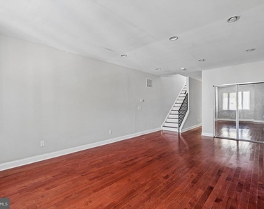 1456 E Columbia Avenue - Photo Thumbnail 28