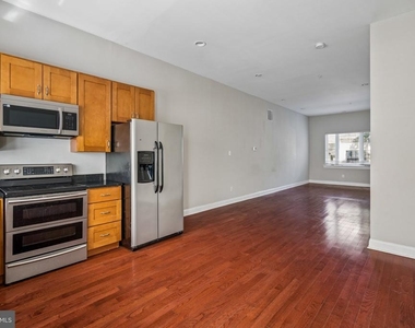 1456 E Columbia Avenue - Photo Thumbnail 18