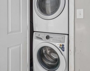 1456 E Columbia Avenue - Photo Thumbnail 13