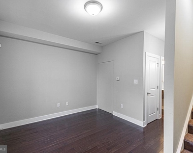 2012 W Girard Avenue - Photo Thumbnail 7