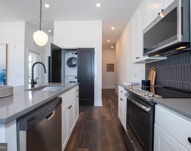 2940 W Thompson Street - Photo Thumbnail 41