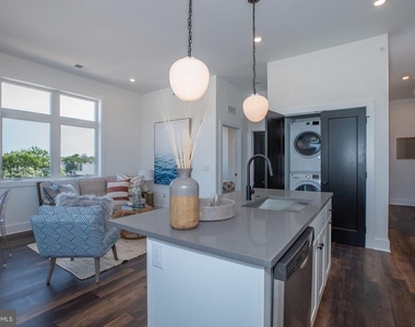 2940 W Thompson Street - Photo Thumbnail 39