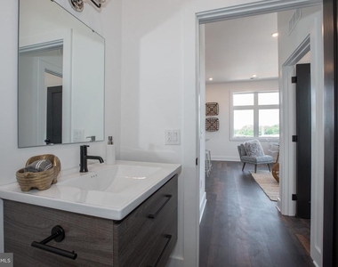 2940 W Thompson Street - Photo Thumbnail 27