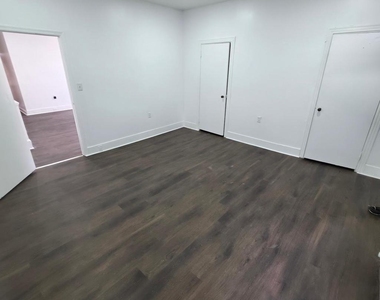 1617 Wakeling Street - Photo Thumbnail 3