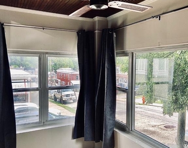 4617 Silverwood Street - Photo Thumbnail 3