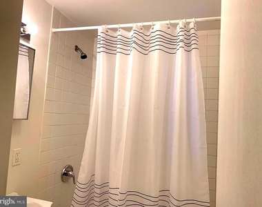 330 S Juniper Street - Photo Thumbnail 2