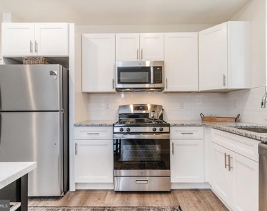 1307 Germantown Avenue - Photo Thumbnail 7