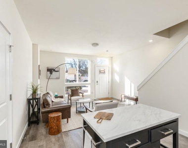 1307 Germantown Avenue - Photo Thumbnail 9