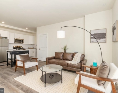 1307 Germantown Avenue - Photo Thumbnail 5